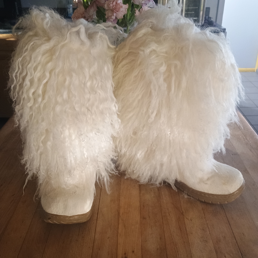 BearPaw Cream Fur Winter Boots